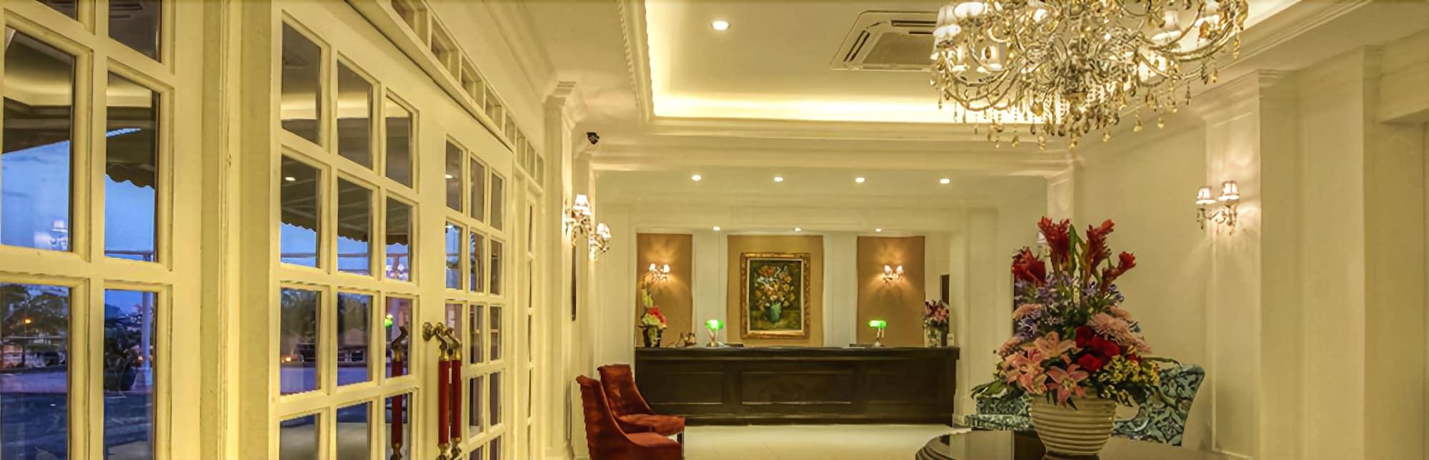Merdeka Hotel Клуанг Экстерьер фото